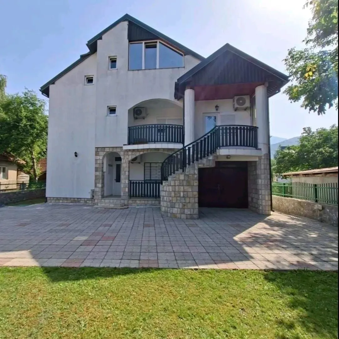 Sale, house, 306m², Centar, Kolašin