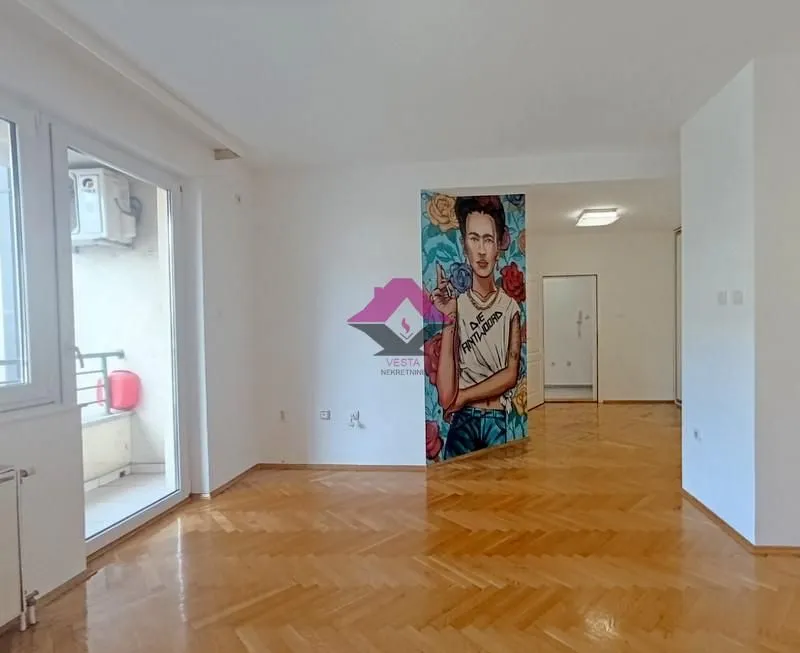 Izdavanje, trosoban stan, 70m², Bulevar Oslobodjenja, Novi Sad Sve Podlokacije