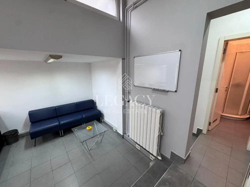 Rent, office space, 64m², Južni Bulevar, Vračar Sve Podlokacije