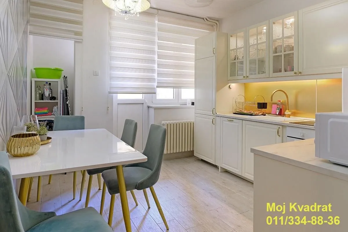 Izdavanje, trosoban stan, 93m², Savski Venac, Beograd