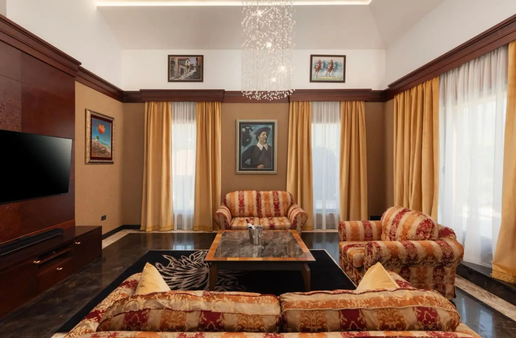Rent, house, 400m², Dumidran, Tivat