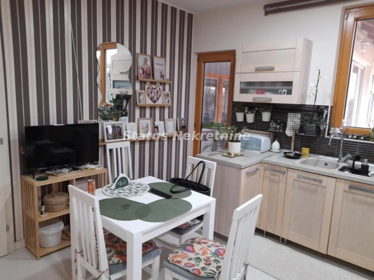 Prodaja, kuća, 440m², Temerin, Novi Sad