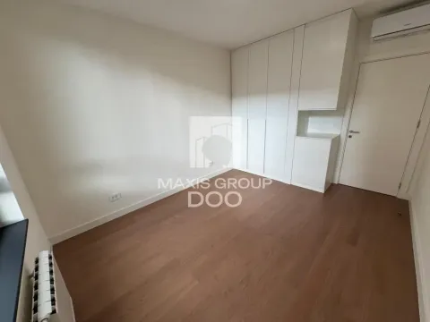 Izdavanje, poslovni prostor, 85m², Savski Venac, Beograd - image 12