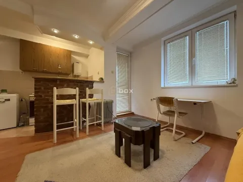 Prodaja, garsonjera, 26m², Palilula, Niš - image 1