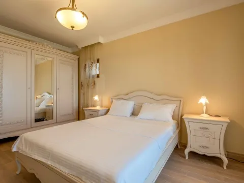 Prodaja, kuća, 317m², Reževići, Budva - image 24