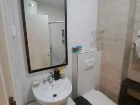 Izdavanje, jednosoban stan, 45m², City Kej, Podgorica - image 7