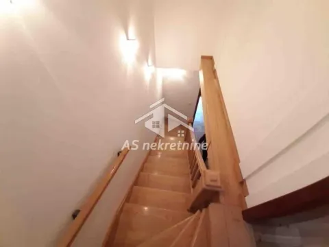 Izdavanje, kuća, 220m², Savski Venac, Beograd - image 7