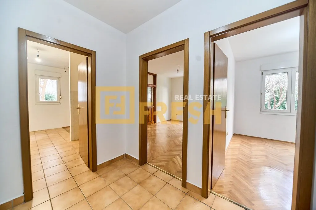 Prodaja, jednosoban stan, 57m², Zagorič, Podgorica