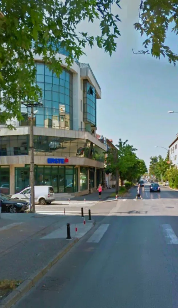 Izdavanje, dvosoban stan, 76m², Centar, Podgorica