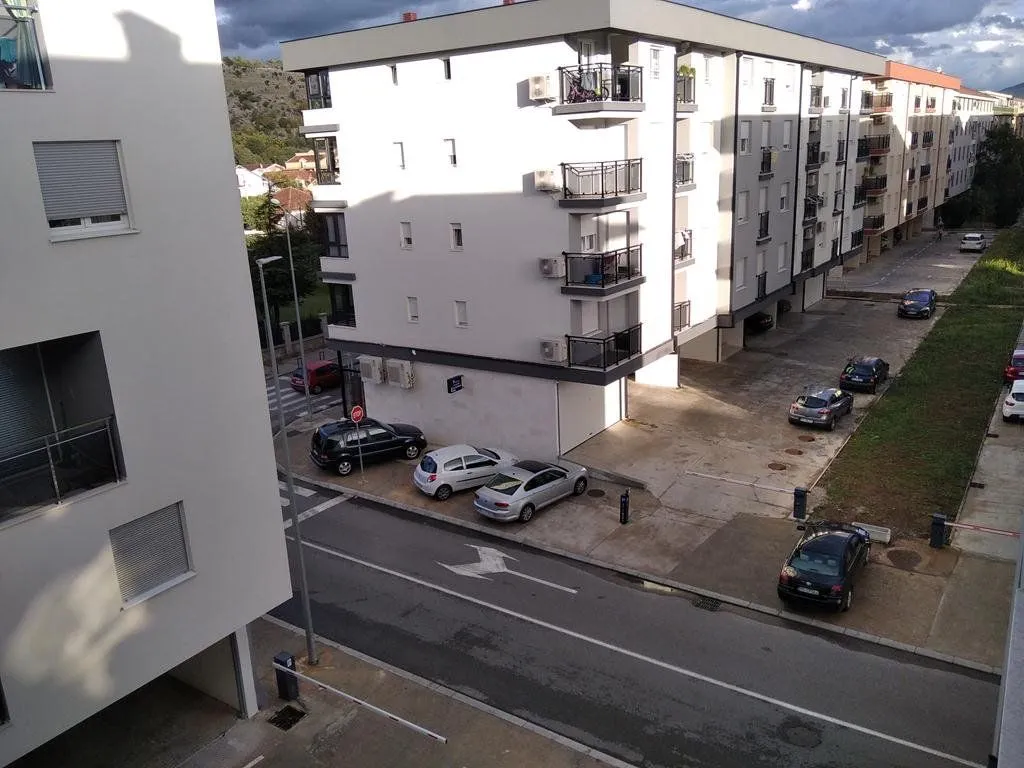 Izdavanje, dvosoban stan, 70m², Dalmatinska ulica, Podgorica