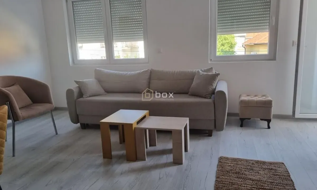 Prodaja, garsonjera, 32m², Pantelej, Niš