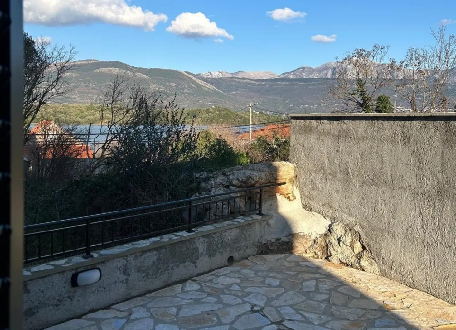 Prodaja, dvosoban stan, 104m², Bogišići, Tivat