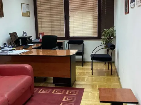 Izdavanje, poslovni prostor, 93m², Podgorica, Crna Gora - image 3