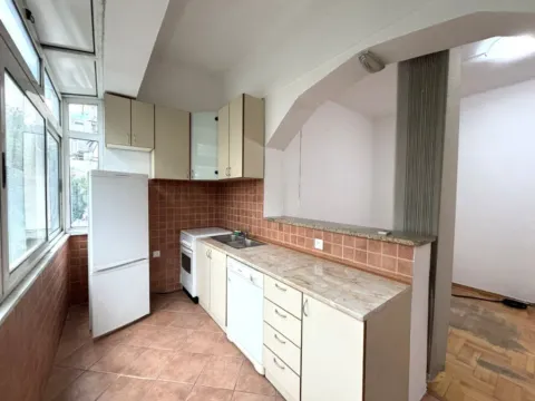 Izdavanje, poslovni prostor, 60m², Centar, Podgorica - image 6