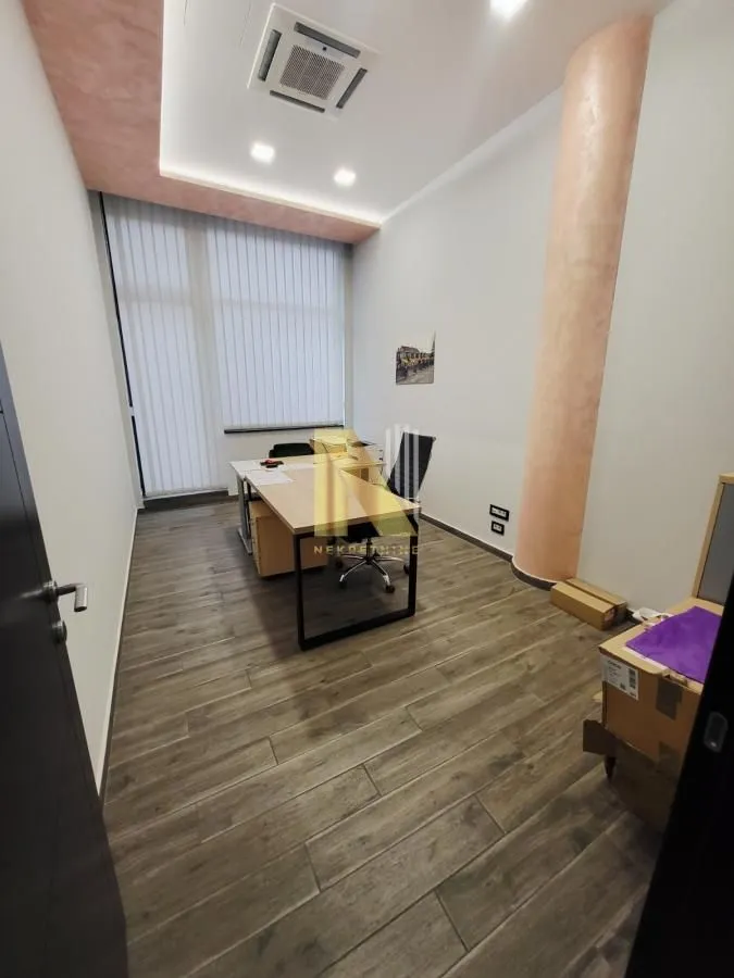 Sale, office space, 207m², Sajmište, Novi Sad
