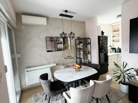 Prodaja, jednosoban stan, 53m², City Kvart, Podgorica - image 3