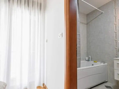 Sale, two bedroom apartment, 88m², Bečići, Budva - image 18