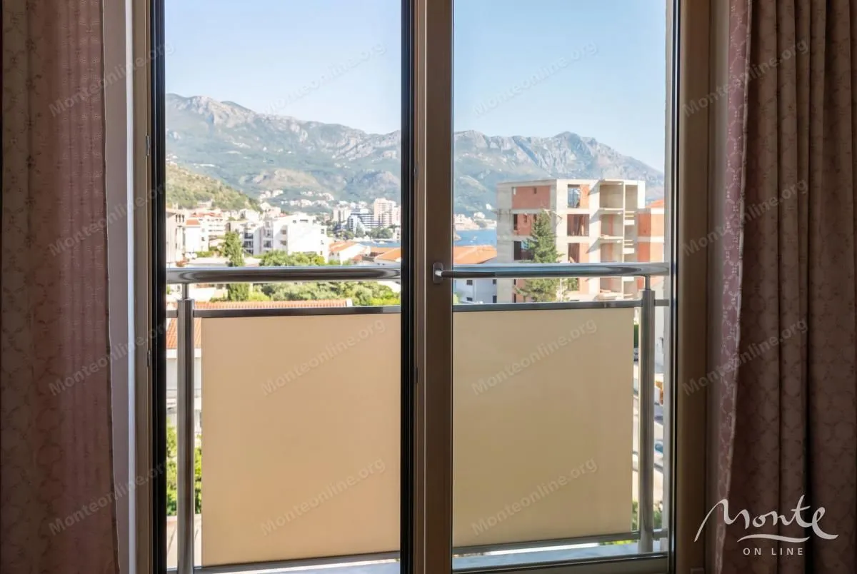 Sale, three bedroom apartment, 98m², Bečići, Budva