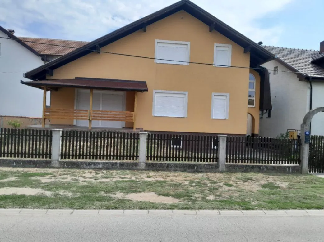 Sale, house, 175m², Novi Sad Sve Podlokacije, Novi Sad