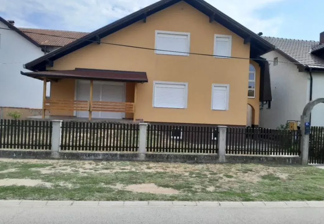 Sale, house, 175m², Novi Sad Sve Podlokacije, Novi Sad