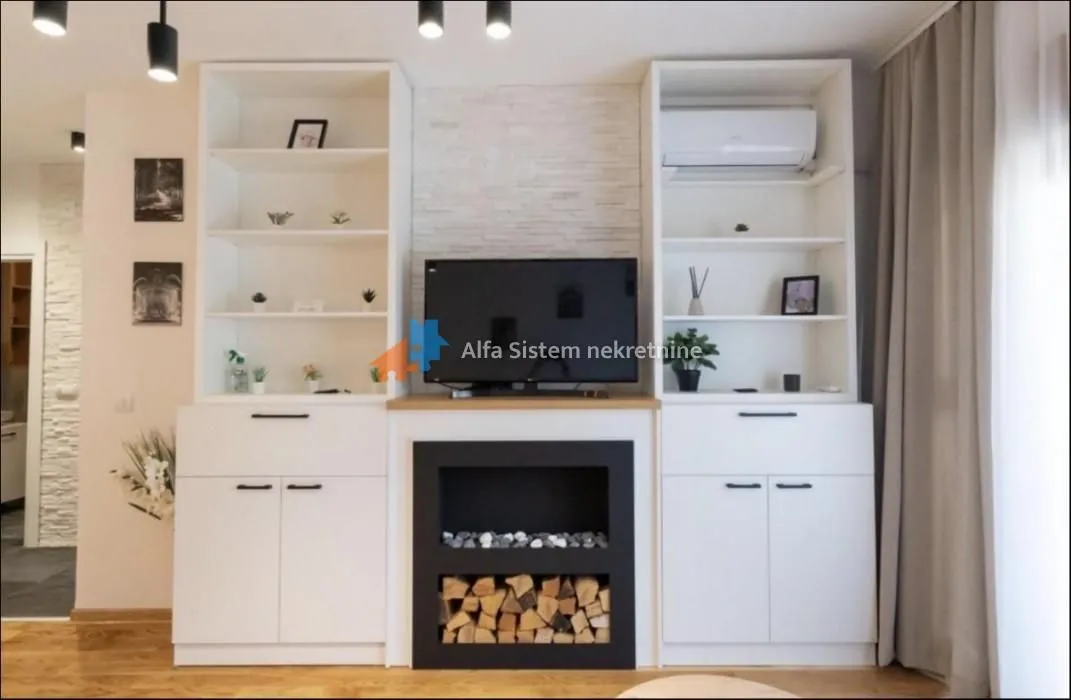 Rent, two bedroom apartment, 43m², Južni Bulevar, Vračar Sve Podlokacije