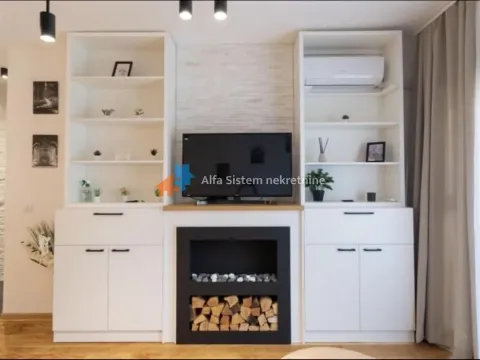 Rent, two bedroom apartment, 43m², Južni Bulevar, Vračar Sve Podlokacije - image 10