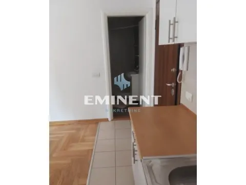 Izdavanje, dvosoban stan, 40m², Lekino Brdo, Voždovac Sve Podlokacije - image 5