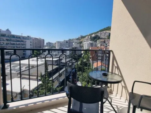 Prodaja, jednosoban stan, 46m², Centar, Budva - image 4