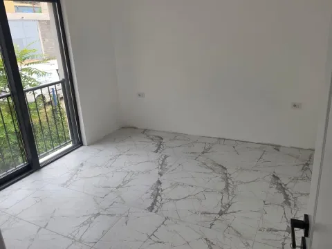 Prodaja, trosoban stan, 96m², Škaljari, Kotor - image 2