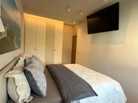 Rent, one bedroom apartment, 45m², Centar, Tivat - image 20