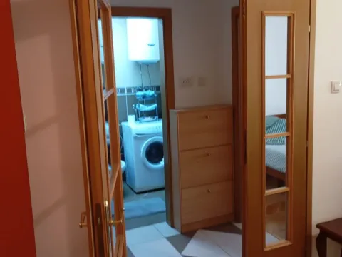 Izdavanje, jednosoban stan, 48m², Blok 6, Podgorica - image 6