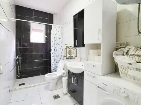 Izdavanje, kuća, 137m², Donji Kokoti, Podgorica - image 10
