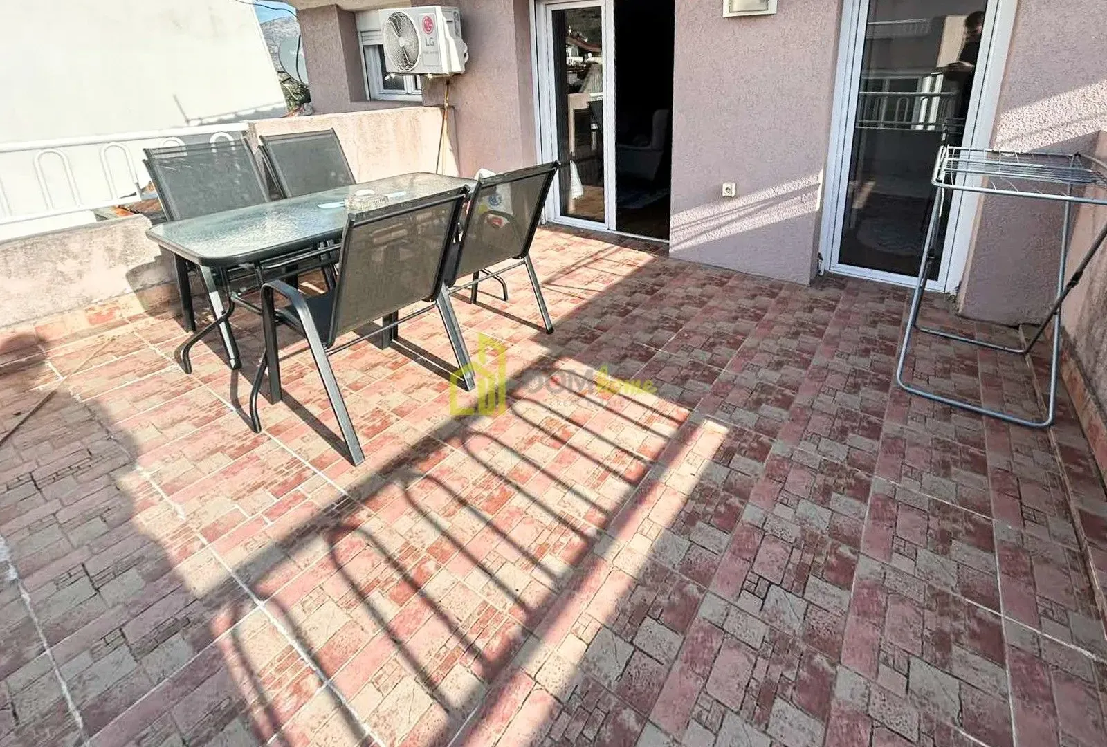 Prodaja, jednosoban stan, 44m², Momišići, Podgorica