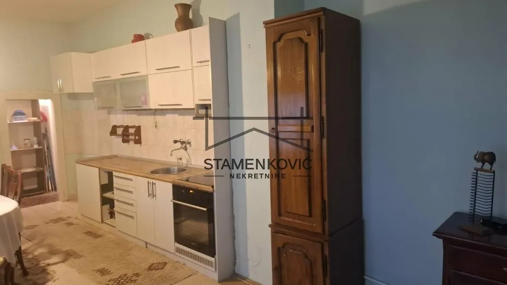Prodaja, kuća, 300m², Temerin, Novi Sad