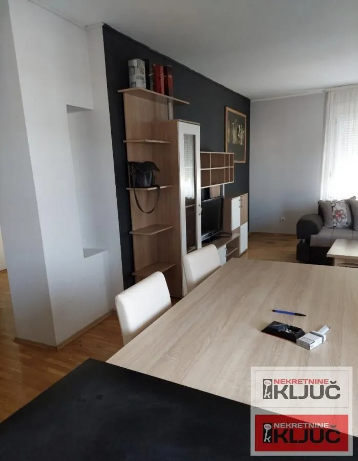 Prodaja, trosoban stan, 76m², Nova Detelinara, Novi Sad Sve Podlokacije