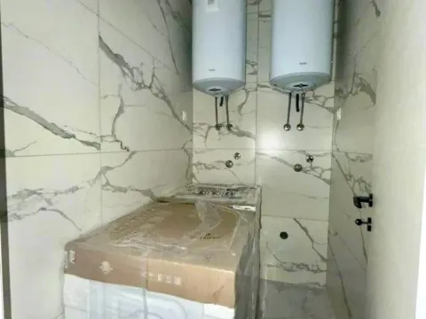 Prodaja, trosoban stan, 83m², Stari Aerodrom, Podgorica - image 3