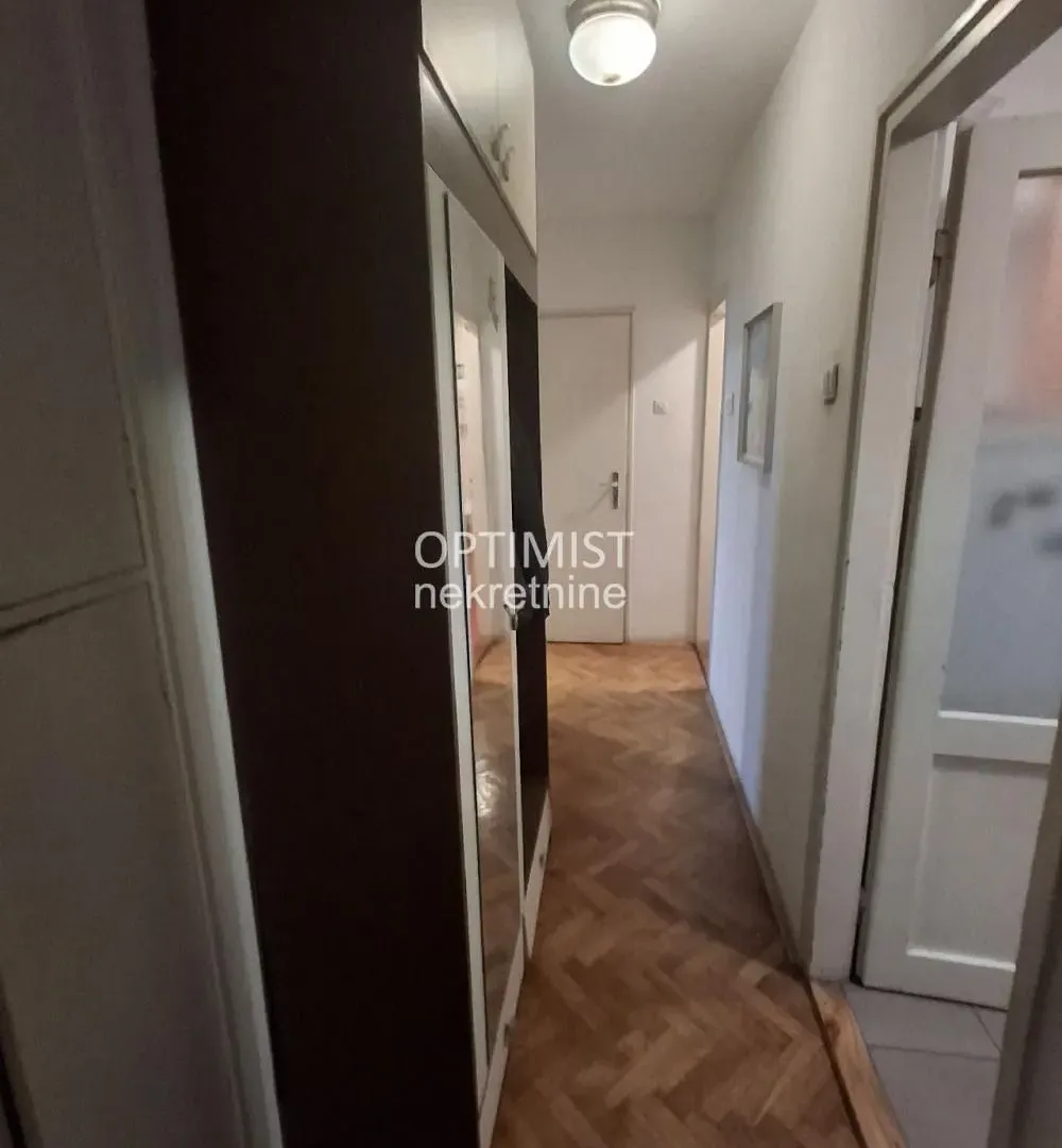 Prodaja, trosoban stan, 69m², Stari Merkator, Novi Beograd Sve Podlokacije