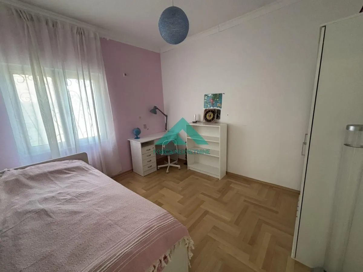 Prodaja, trosoban stan, 79m², Stari Grad, Beograd