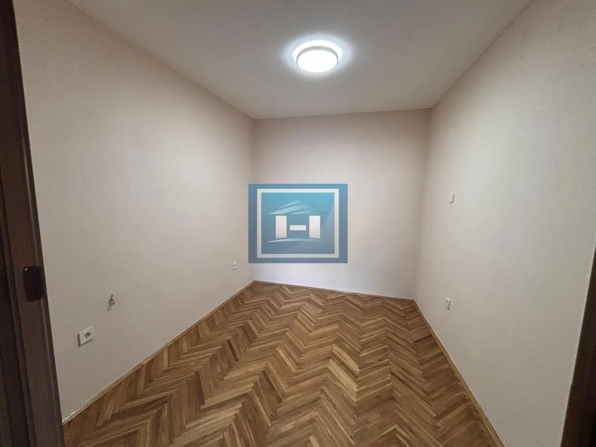 Prodaja, trosoban stan, 107m², Centar, Jagodina