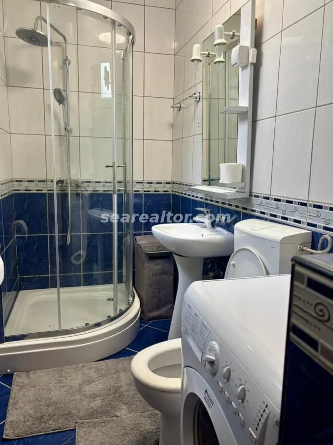 Izdavanje, jednosoban stan, 39m², Risan, Kotor
