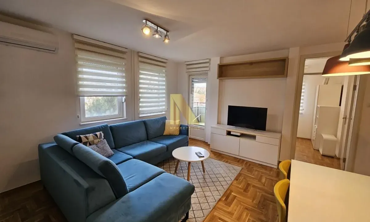 Izdavanje, dvosoban stan, 64m², Socijalno, Novi Sad Sve Podlokacije