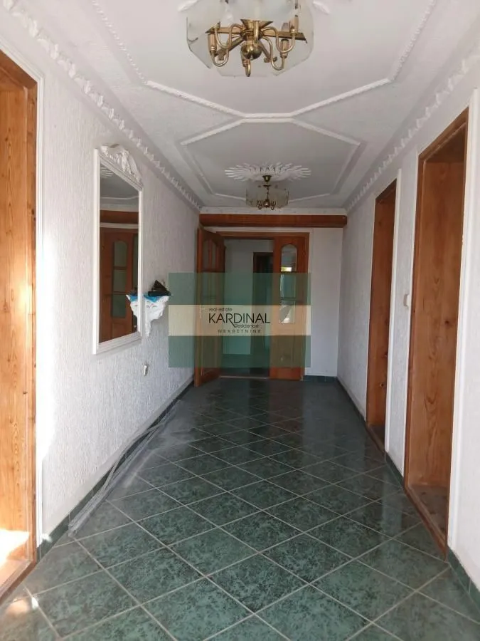 Sale, house, 536m², XI Kongres, Paraćin