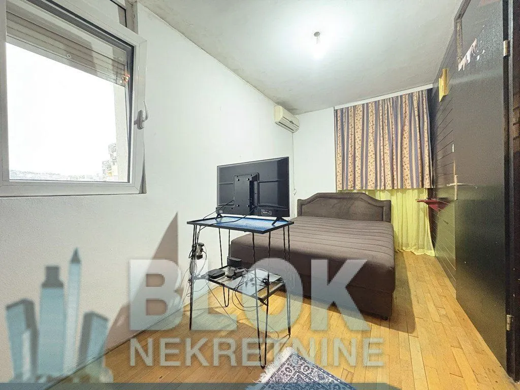 Prodaja, dvosoban stan, 80m², Blok 5, Podgorica