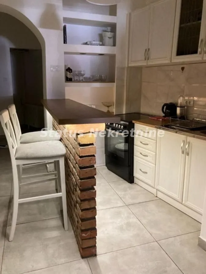 Prodaja, kuća, 340m², Podbara, Novi Sad Sve Podlokacije