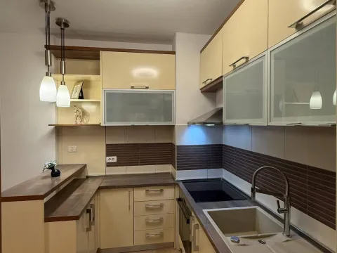 Prodaja, dvosoban stan, 70m², Pobrežje, Podgorica - image 5