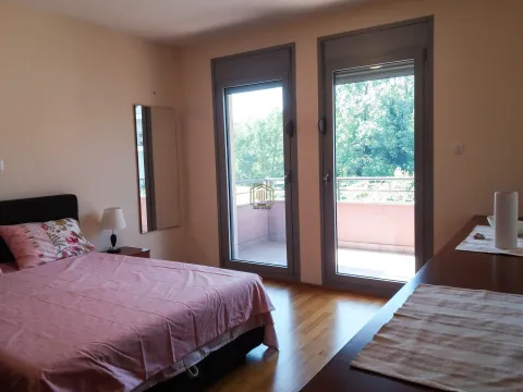 Rent, three bedroom apartment, 125m², Gorica C, Podgorica - image 18