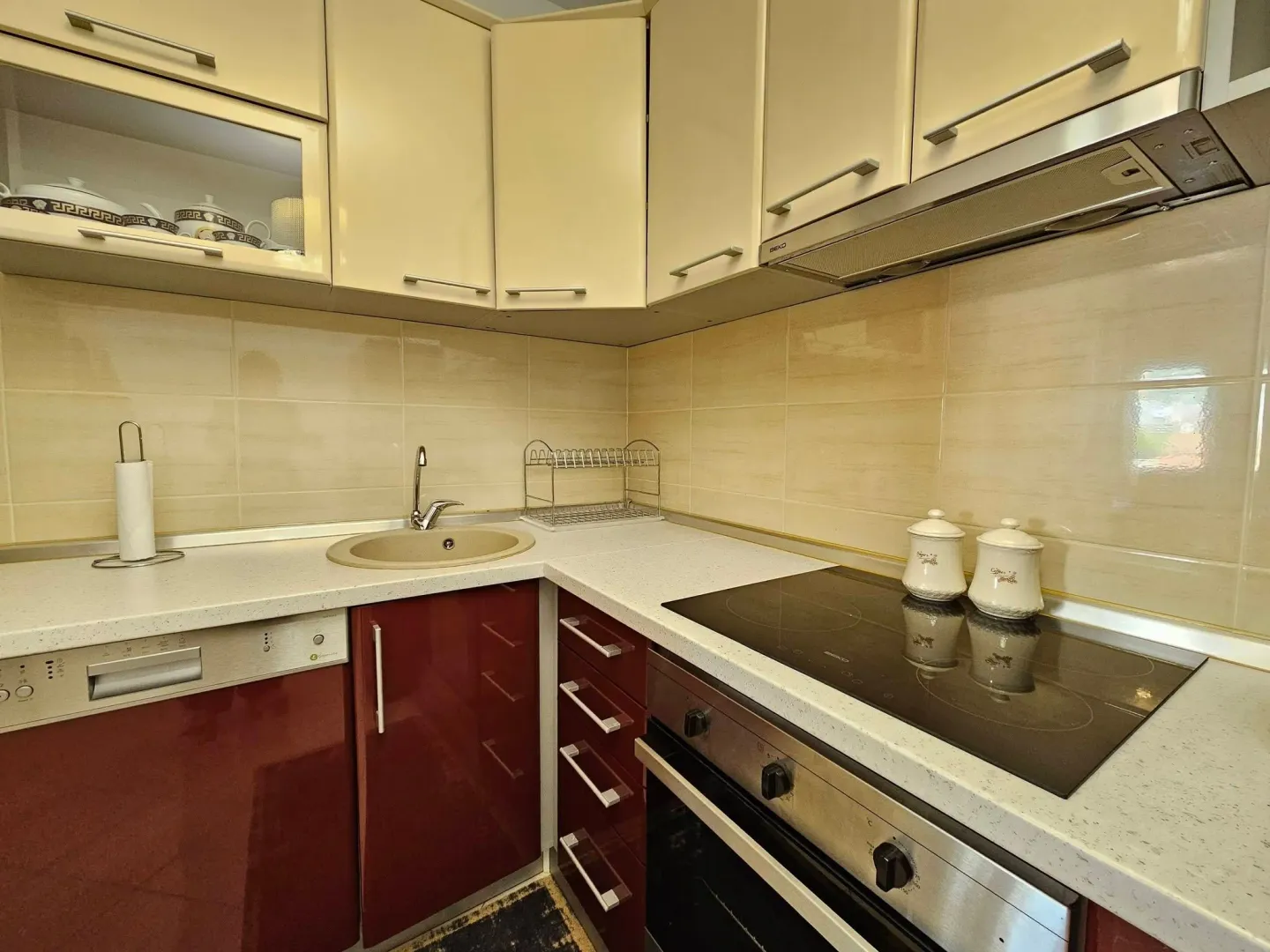 Rent, one bedroom apartment, 57m², Ilino, Bar