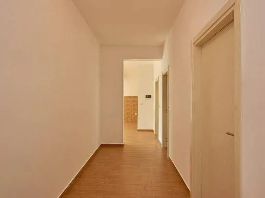 Prodaja, dvosoban stan, 85m², Ivanovići, Budva