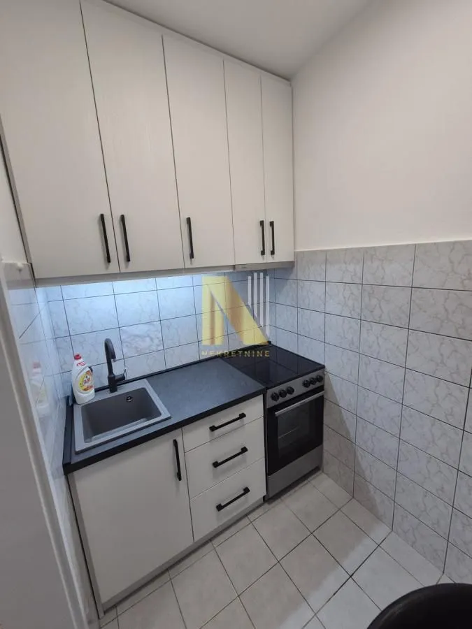 Izdavanje, jednosoban stan, 38m², Centar, Novi Sad