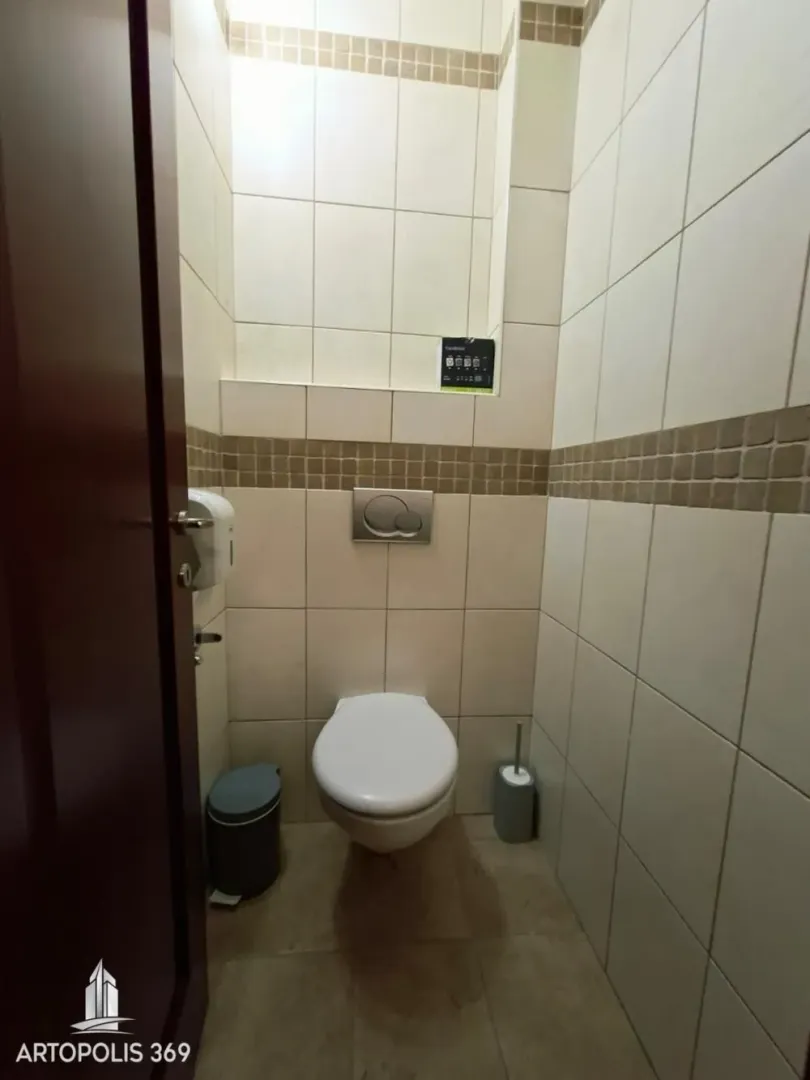 Rent, office space, 58m², Kalenić Pijaca, Vračar Sve Podlokacije